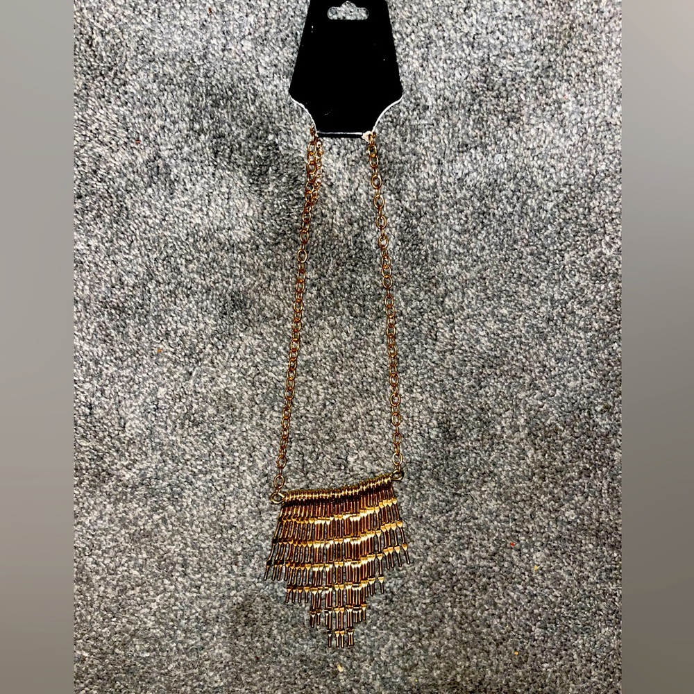 Women’s Gold Necklace - *BRAND NEW ; NEVER WORN.’